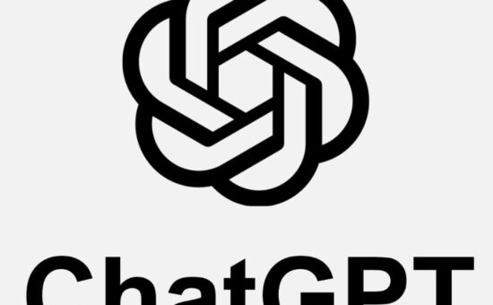 ChatGPT چیست و چطور می‌تواند به شما کمک کند؟